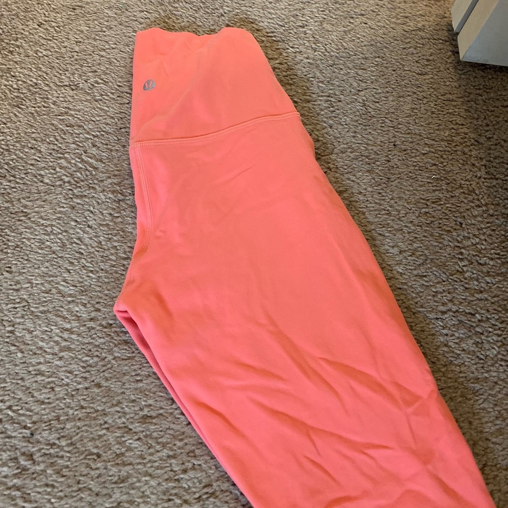 Raspberry cream Lululemon Align